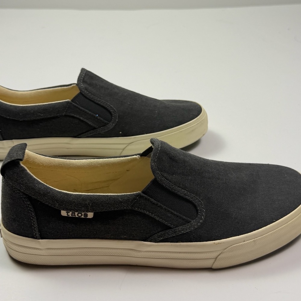 Taos Rubber Soul Orthopedic Charcoal Gray Canvas Slip On Sneakers Womens 9 EU 40